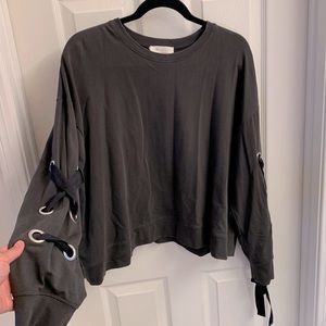 Two by Vince Camuto Oversized Cropped Sweater w/ Laced Sleeves